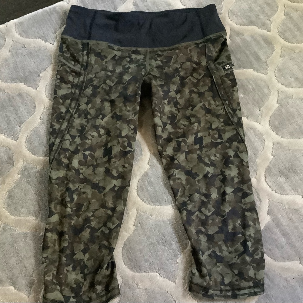 Lululemon camo leggings